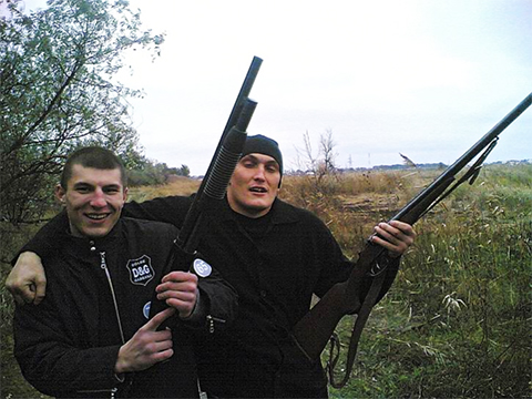 Слева: Сергей Карпенко (Рис-младший), Владимир Алексеев по кличке Вова Беспредел