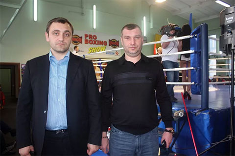 Слева: Армен Саркисян - Армен Горловский