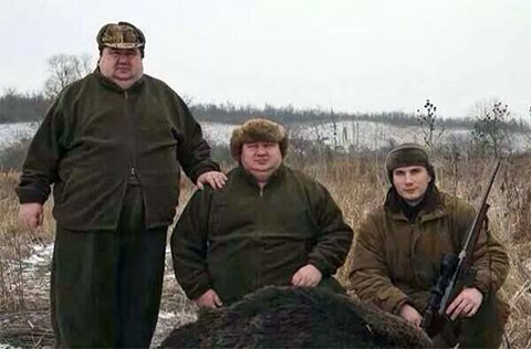 Слева: Братья Аврамовы и Александр Янукович
