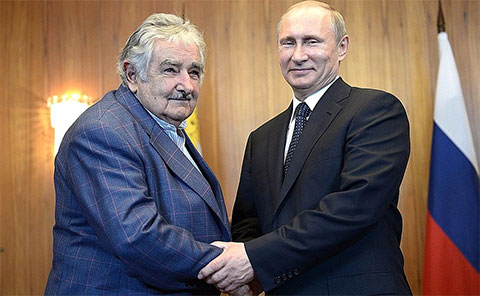 Хосе Мухика и Владимир Путин