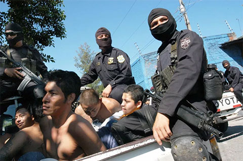 Арест бандитов в Сальвадоре