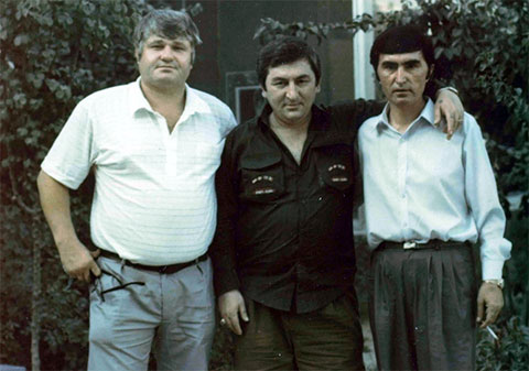 Слева воры в законе: Евгений Васин (Джем), Датико Цихелашвили (Дато Ташкентский) и Юлдаш Ашуров