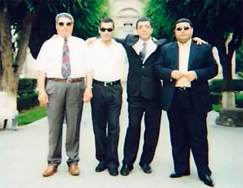 Слева воры в законе: Арарат Казарян, Сержик Егиев, Камо Сафарян и Армен Казарян (Пзо)