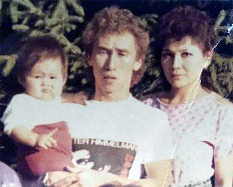 Несипбай Насенов с семьей